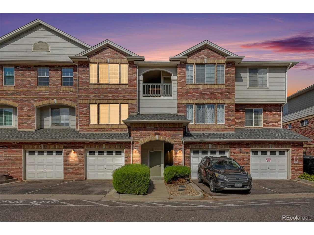 8972 Fox Dr 202
