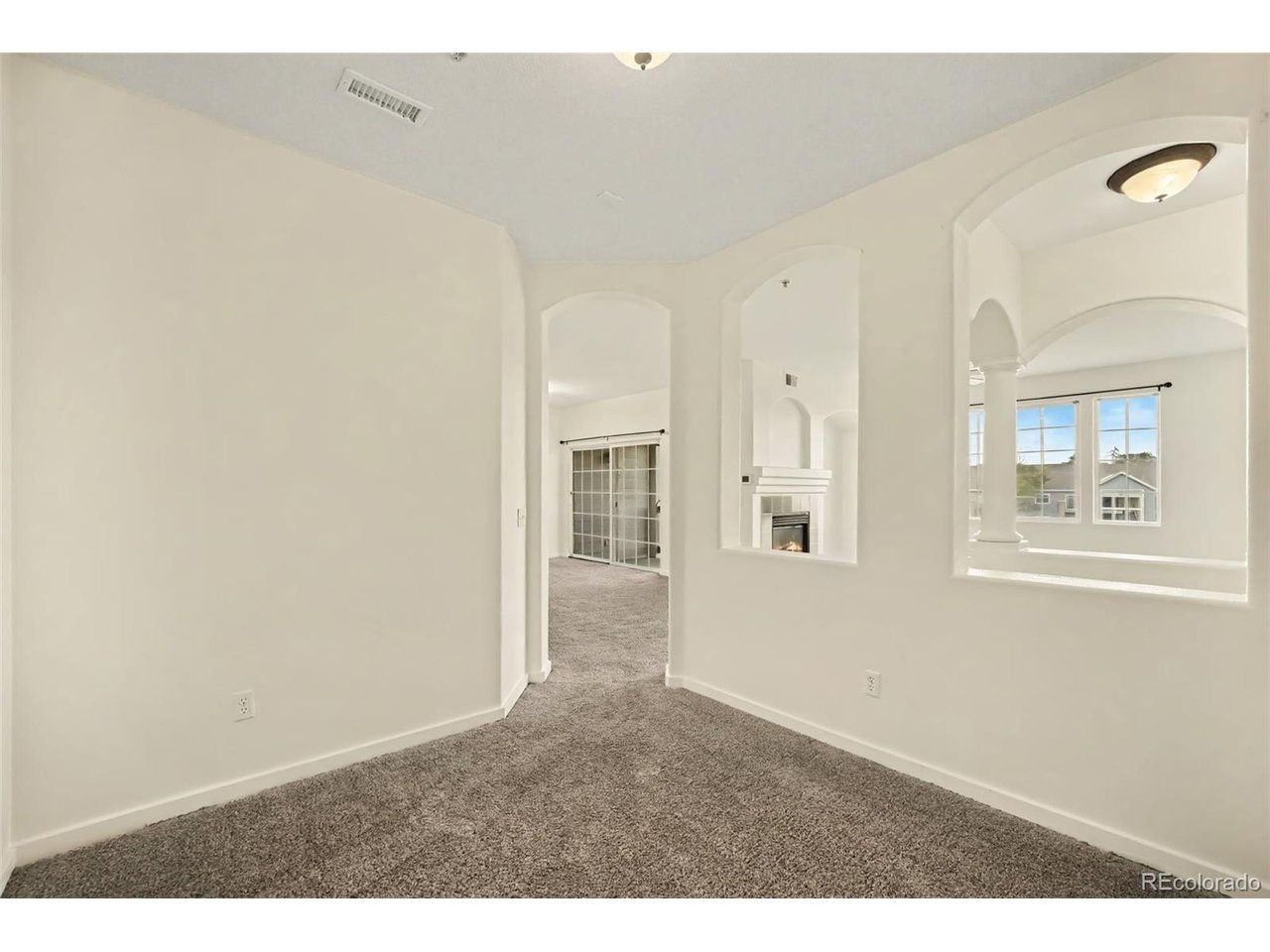 8972 Fox Dr 202