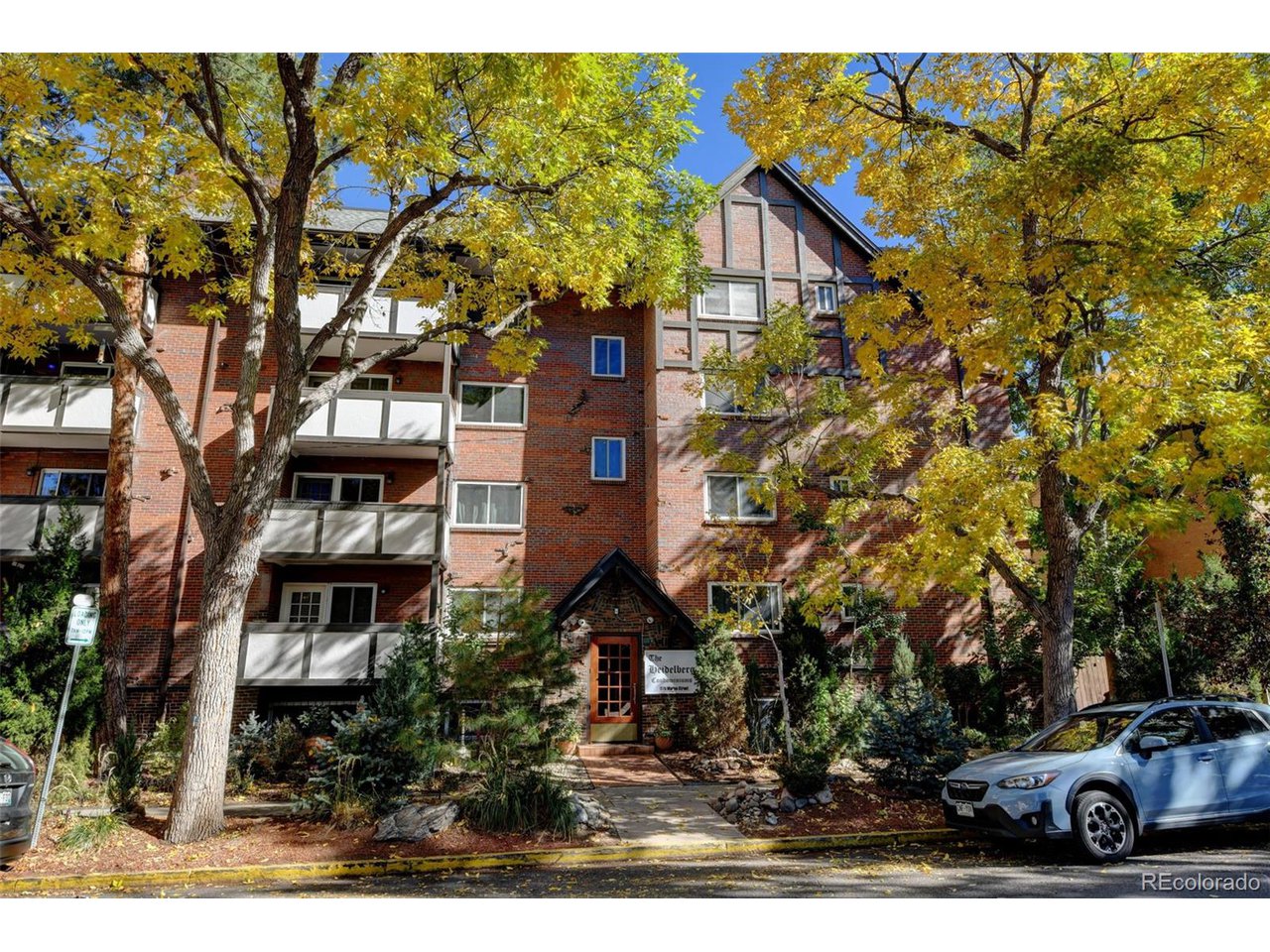 1270 N Marion St 204