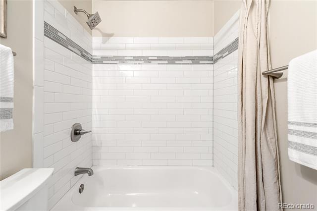 7038 Xenon Court