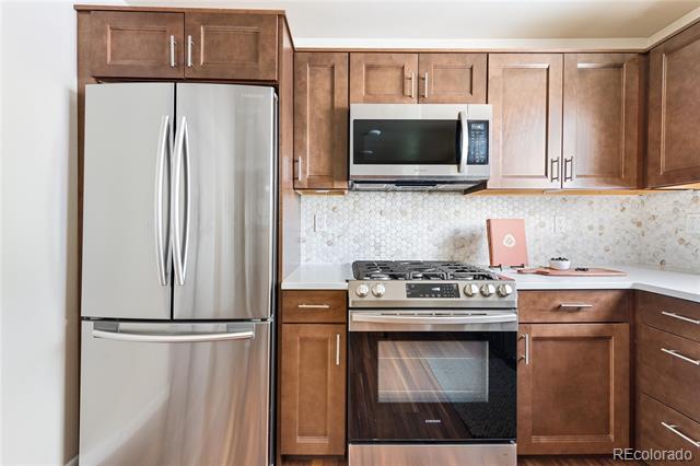 7038 Xenon Court