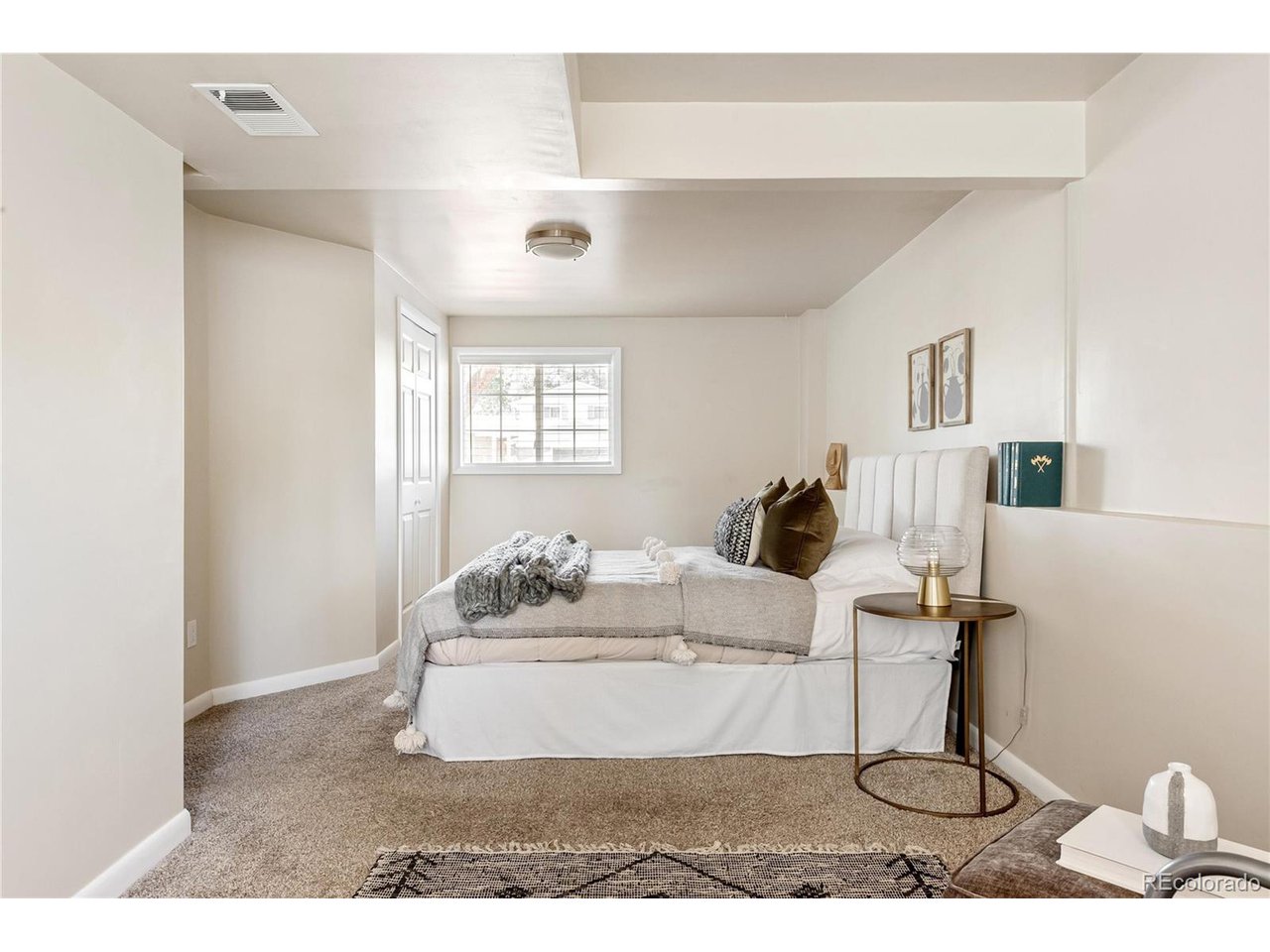 7038 Xenon Ct