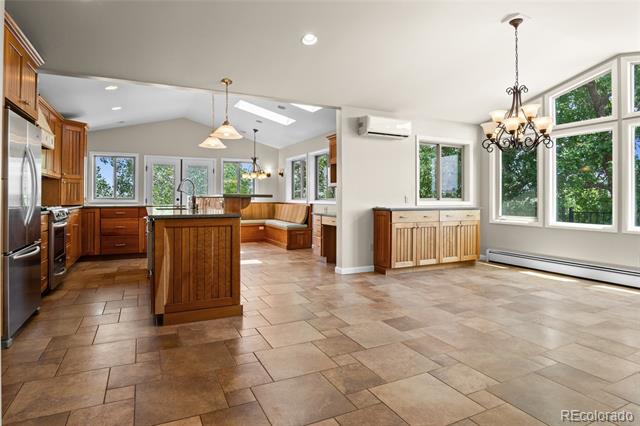 8997 N Corral Lane