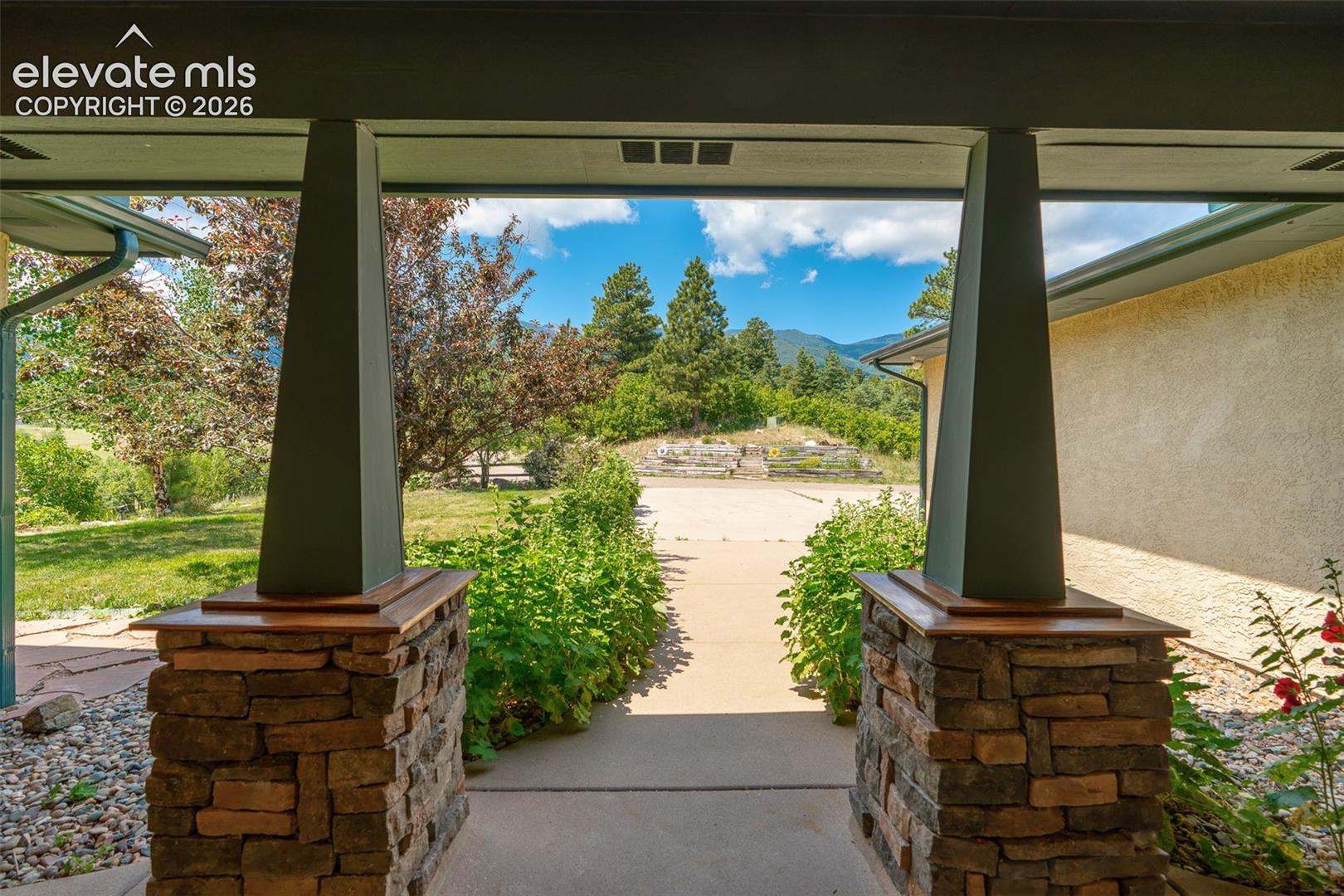 9685 Short Cut Road