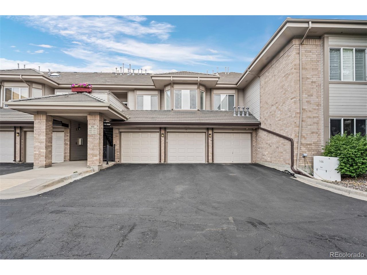 940 E Plum Creek Pkwy 205