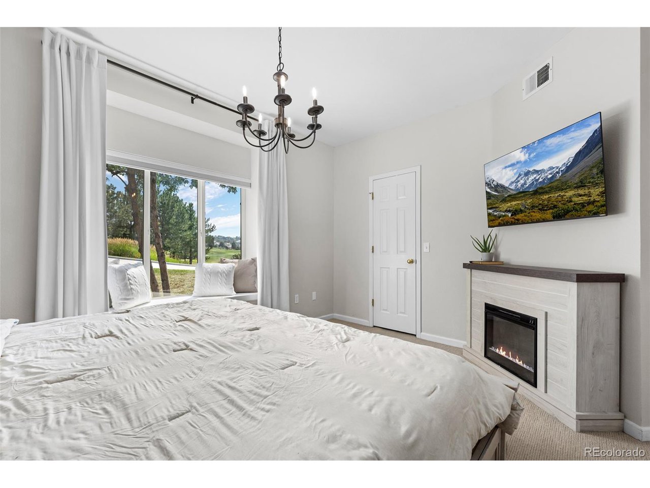 940 E Plum Creek Pkwy 205