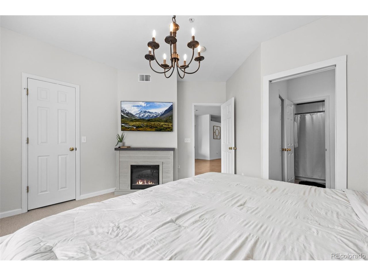 940 E Plum Creek Pkwy 205