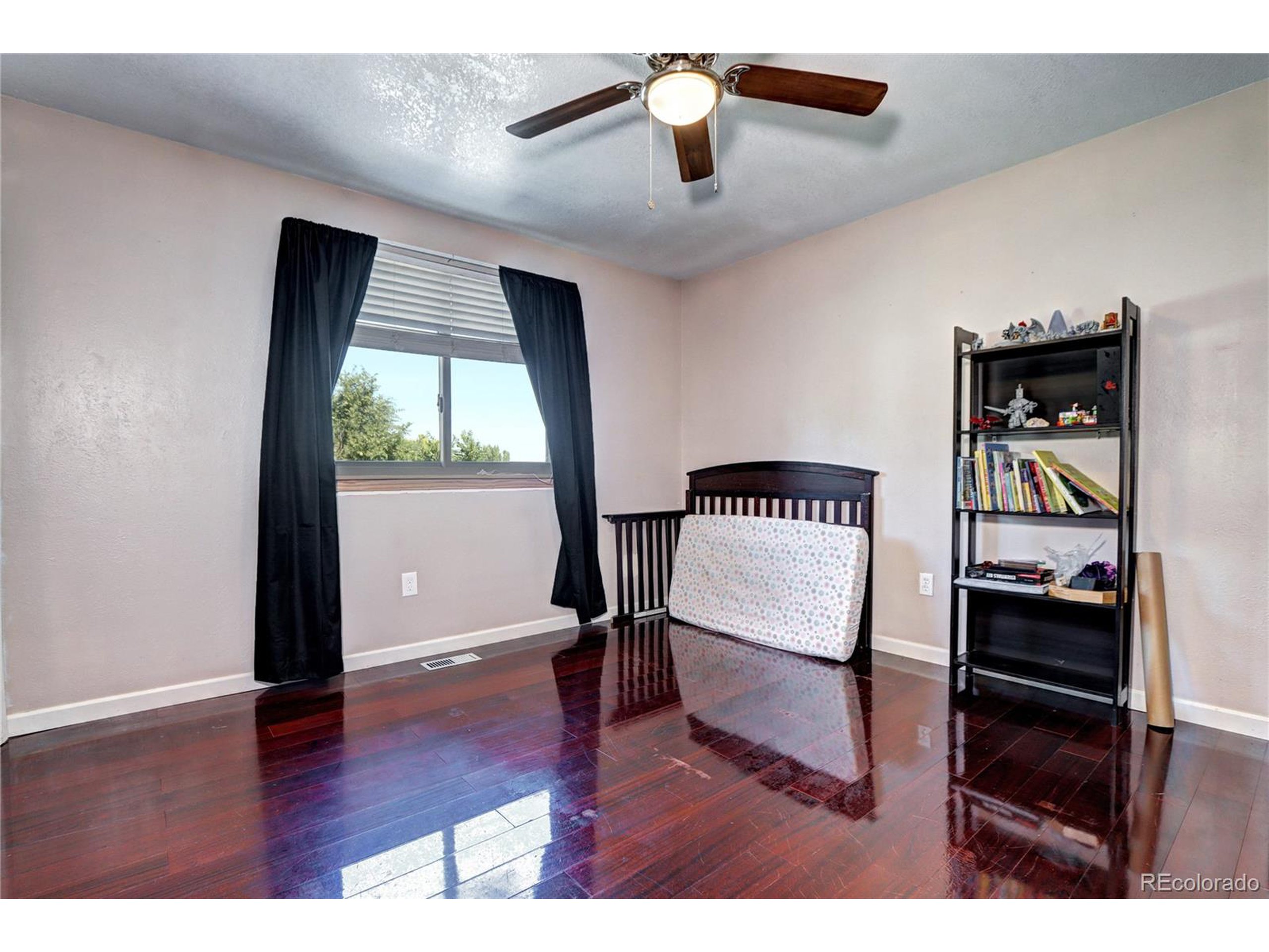 3092 S Laredo Cir