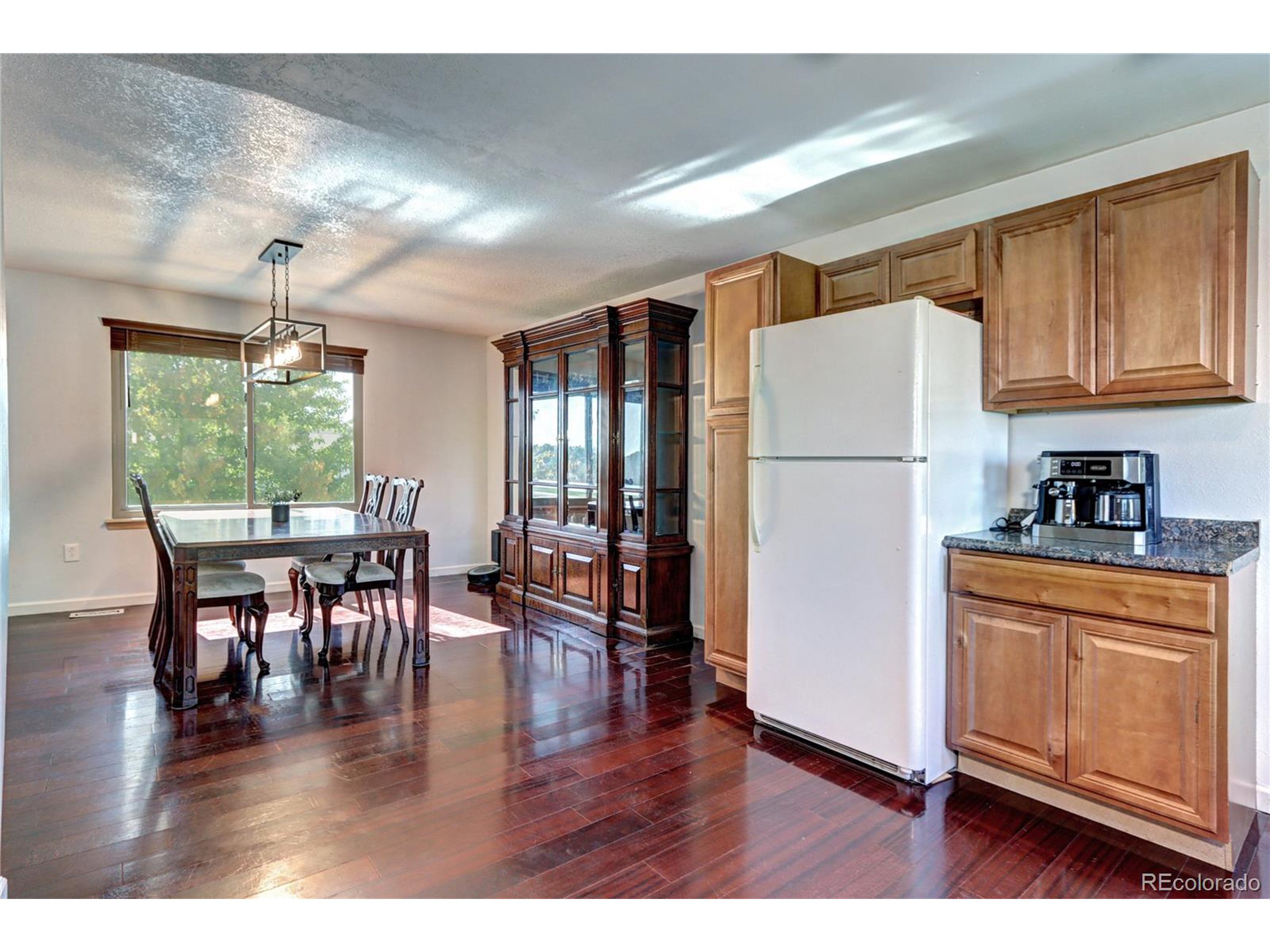 3092 S Laredo Cir