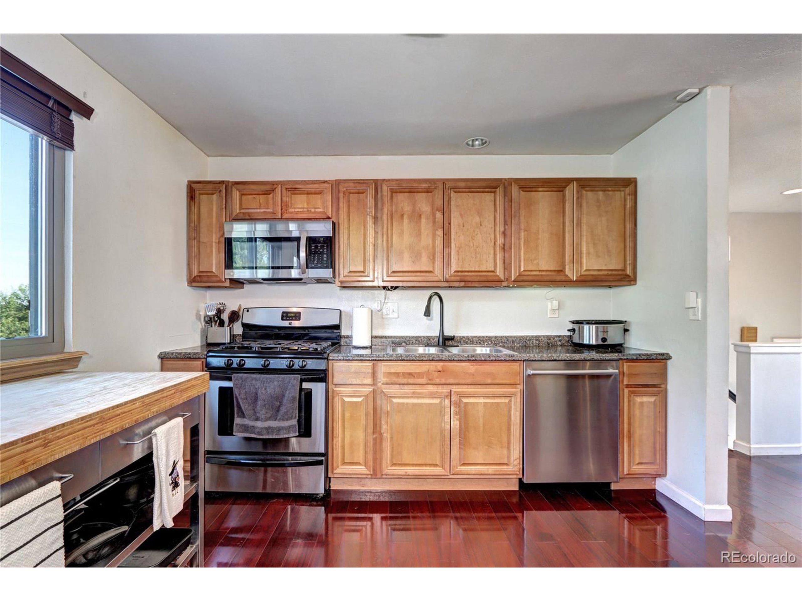 3092 S Laredo Cir