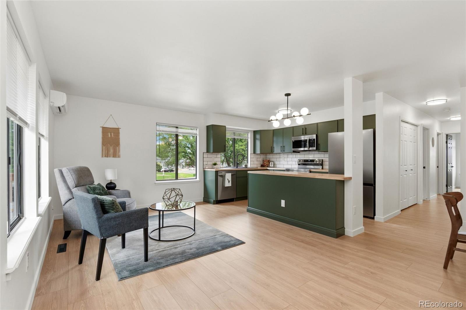 7889 York Street Unit: 3
