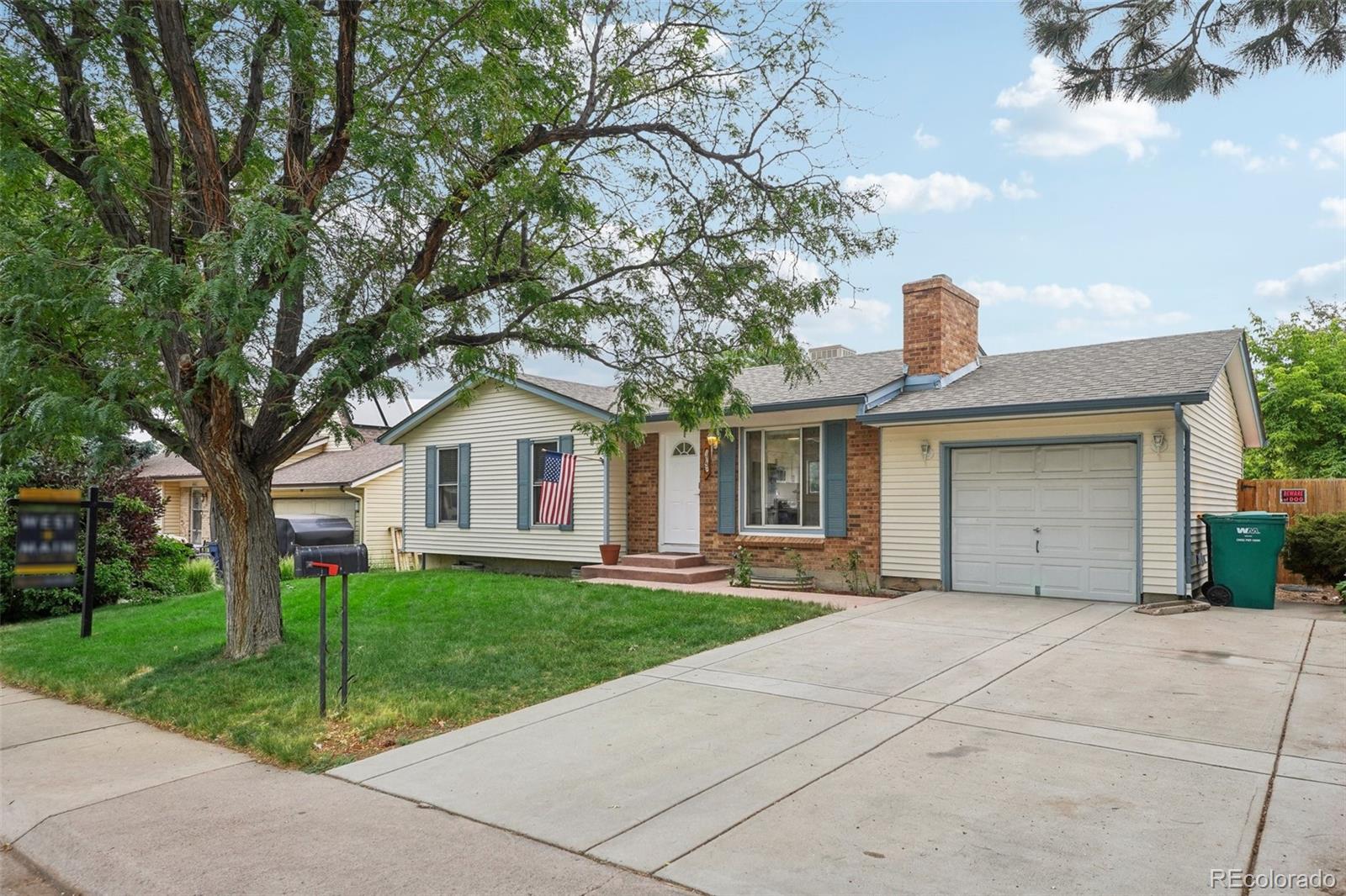 1942 S Ivory Way
