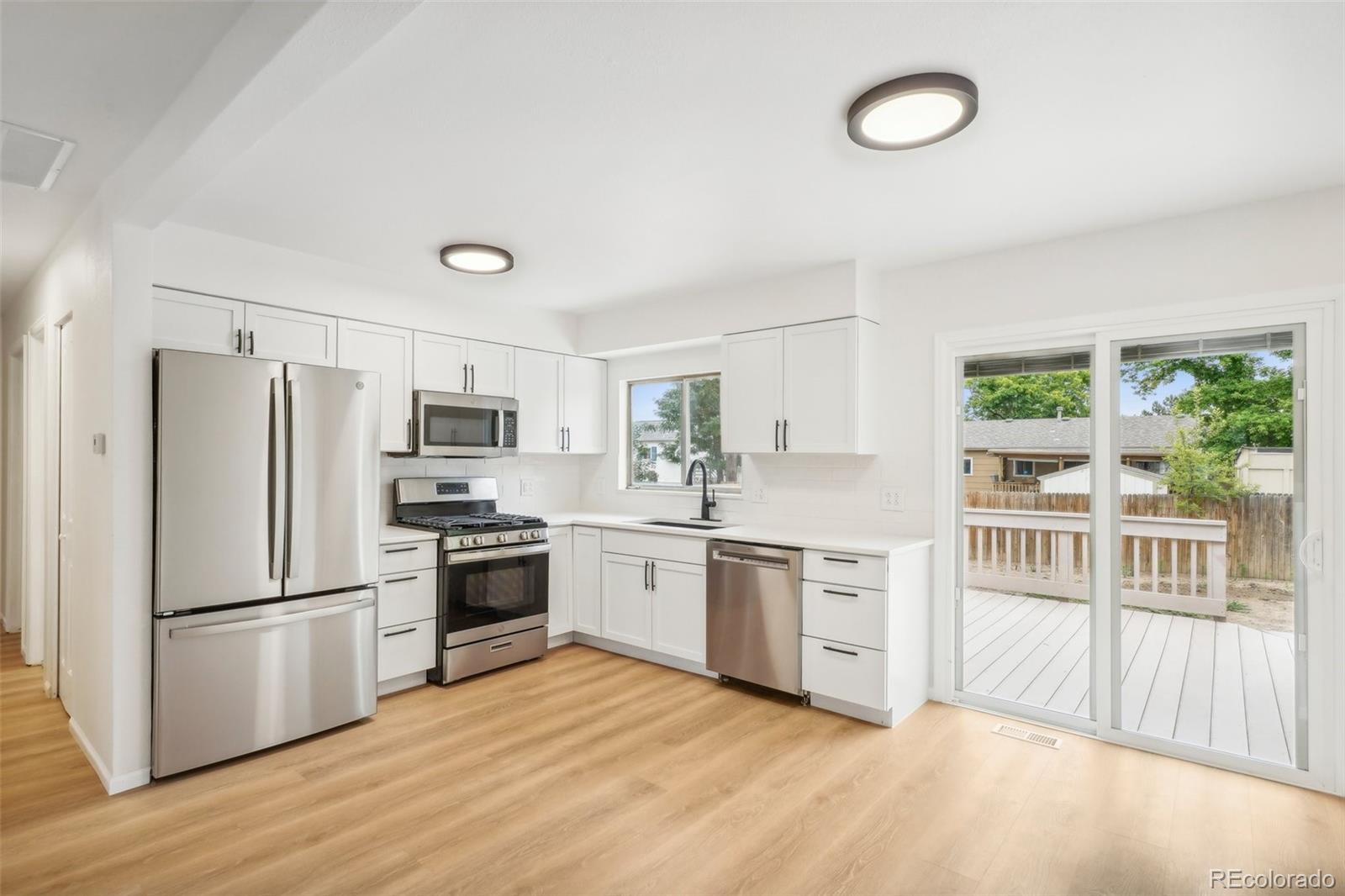 1942 S Ivory Way