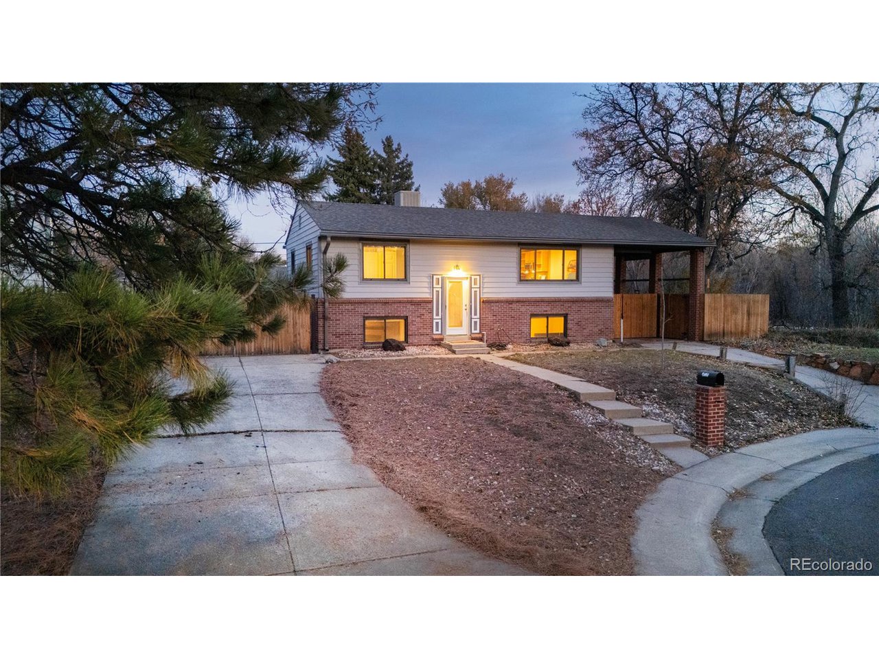 4200 Hoyt Ct