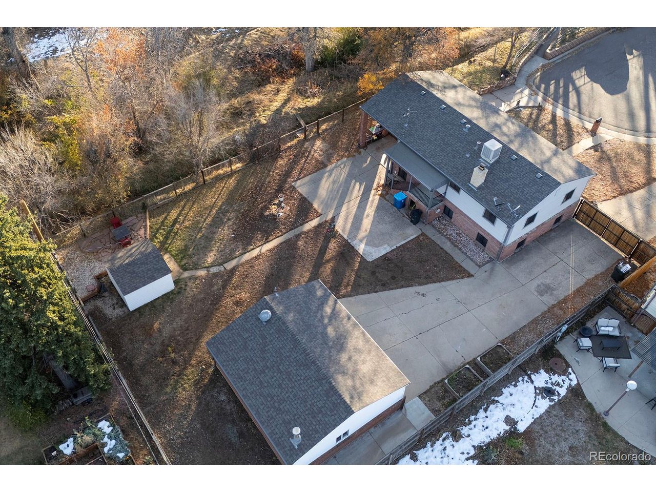 4200 Hoyt Ct