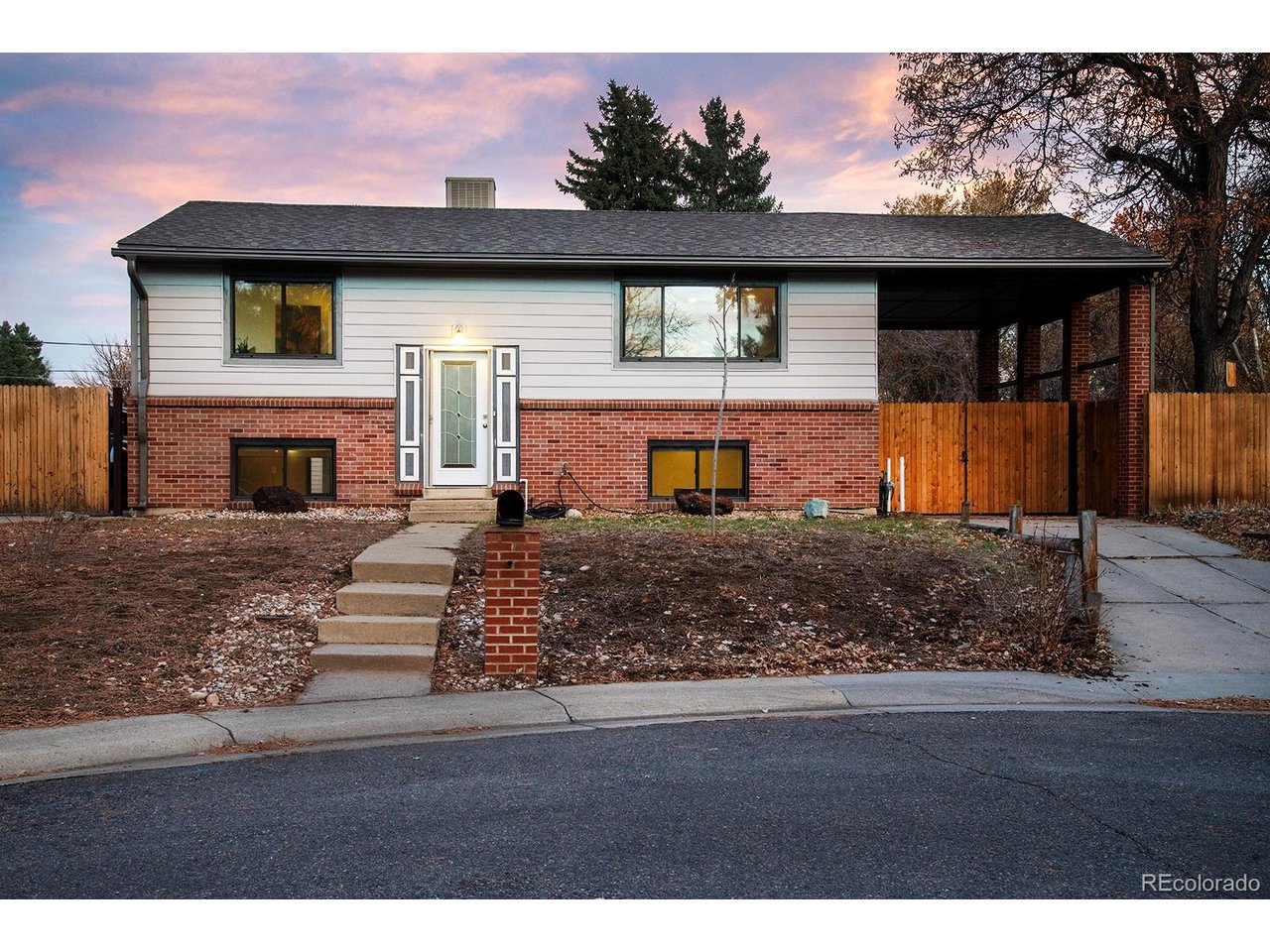 4200 Hoyt Ct