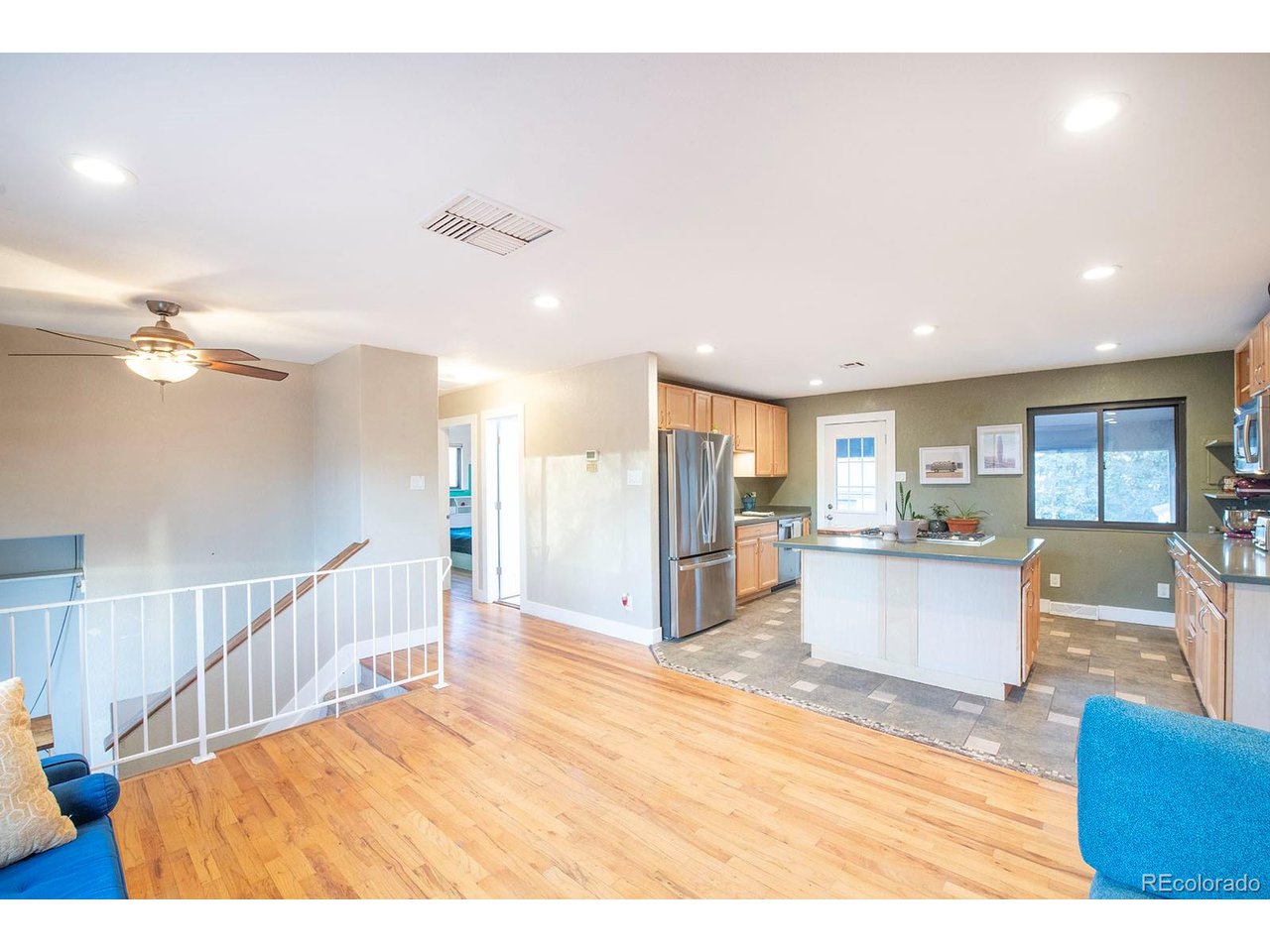 4200 Hoyt Ct