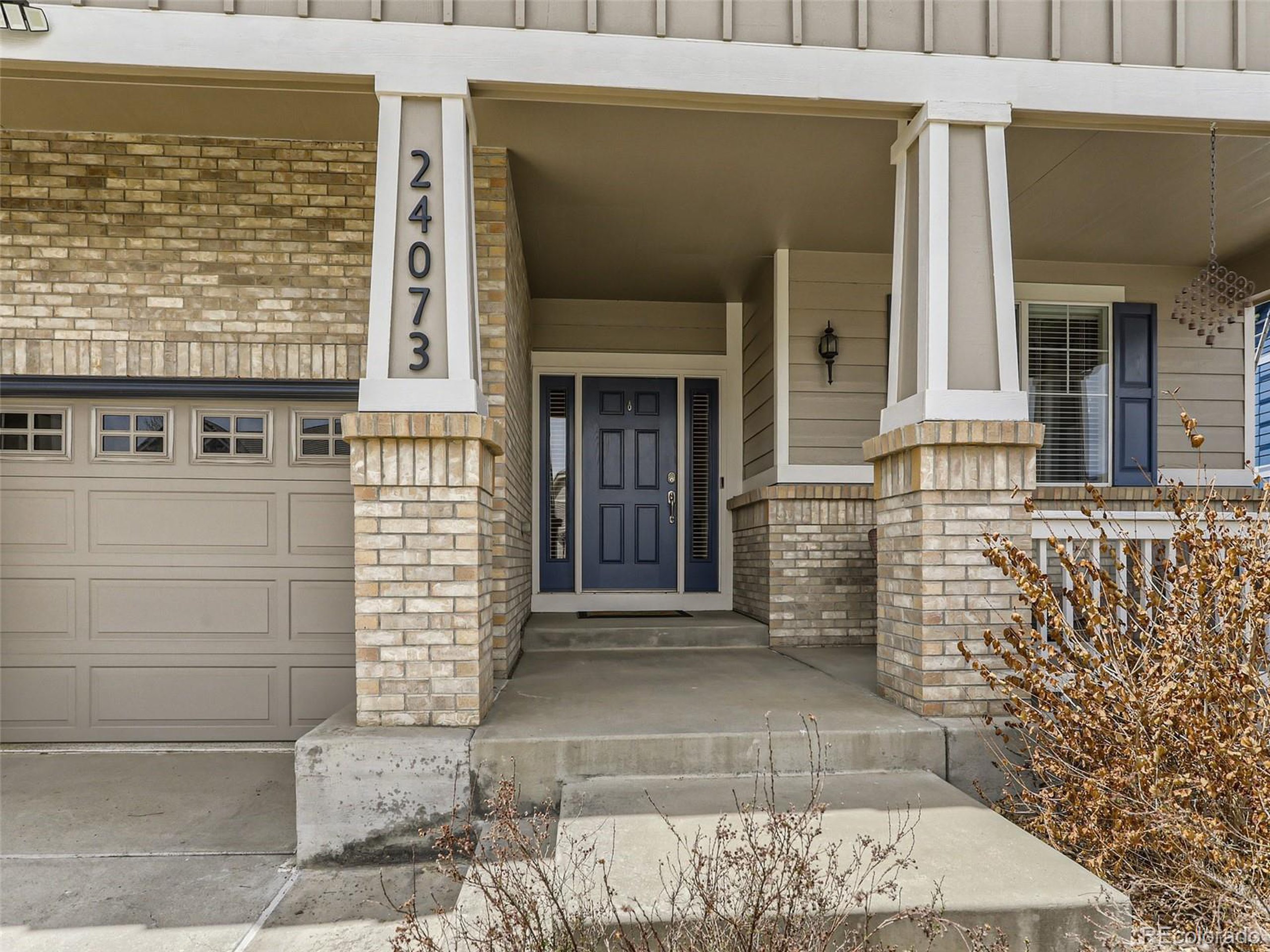 24073 E Oregon Pl