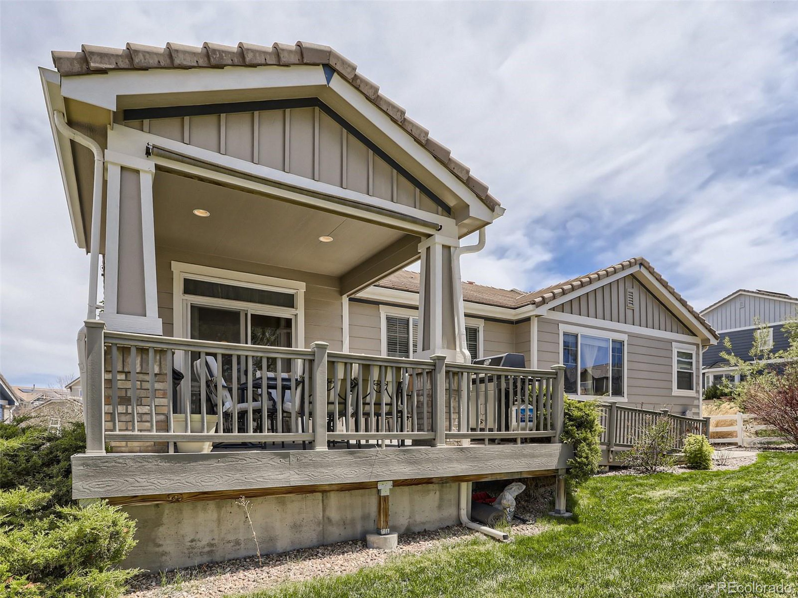 24073 E Oregon Pl
