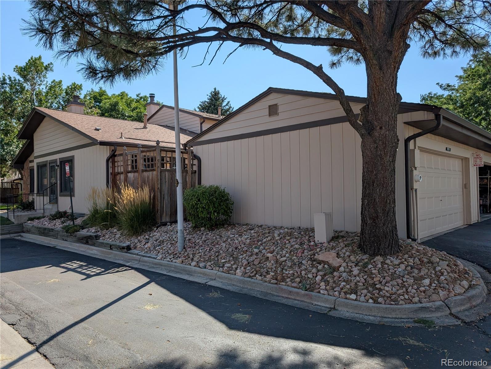 3531 S Kittredge Street Unit: D
