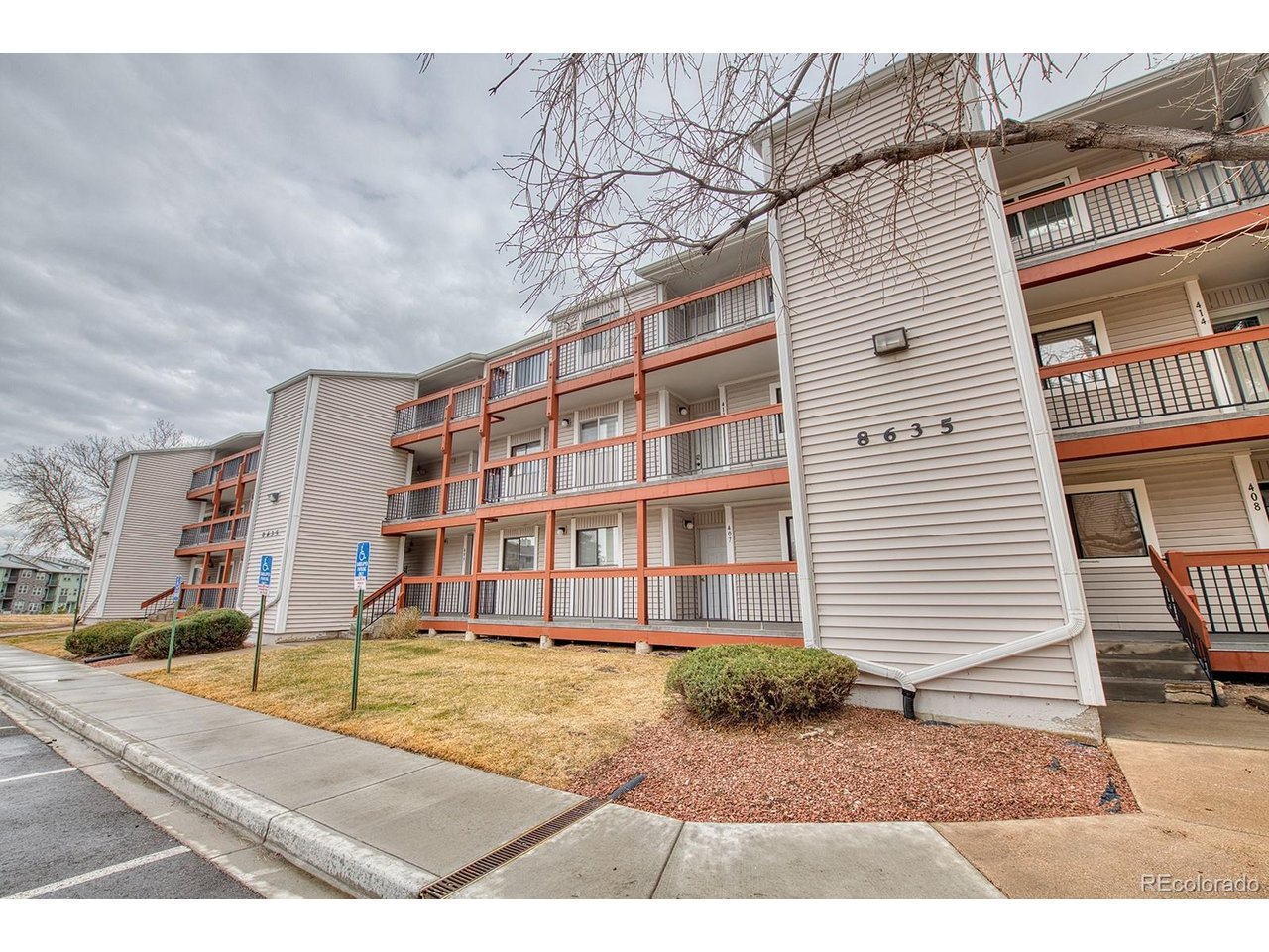 8635 Clay St 412