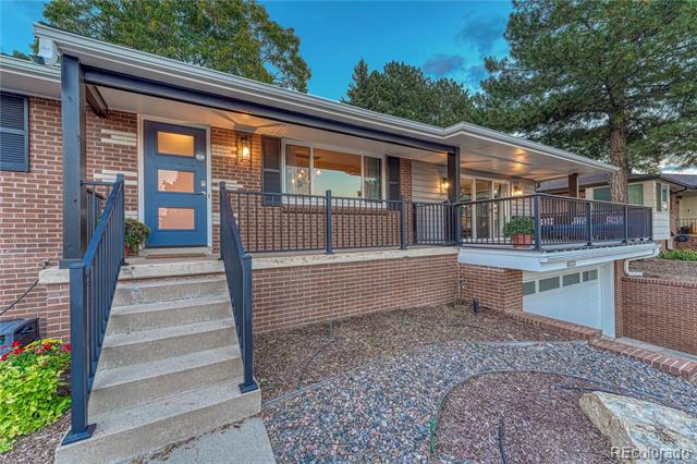 8223 W 70th Place