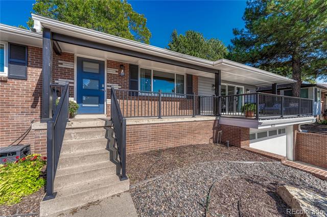 8223 W 70th Place