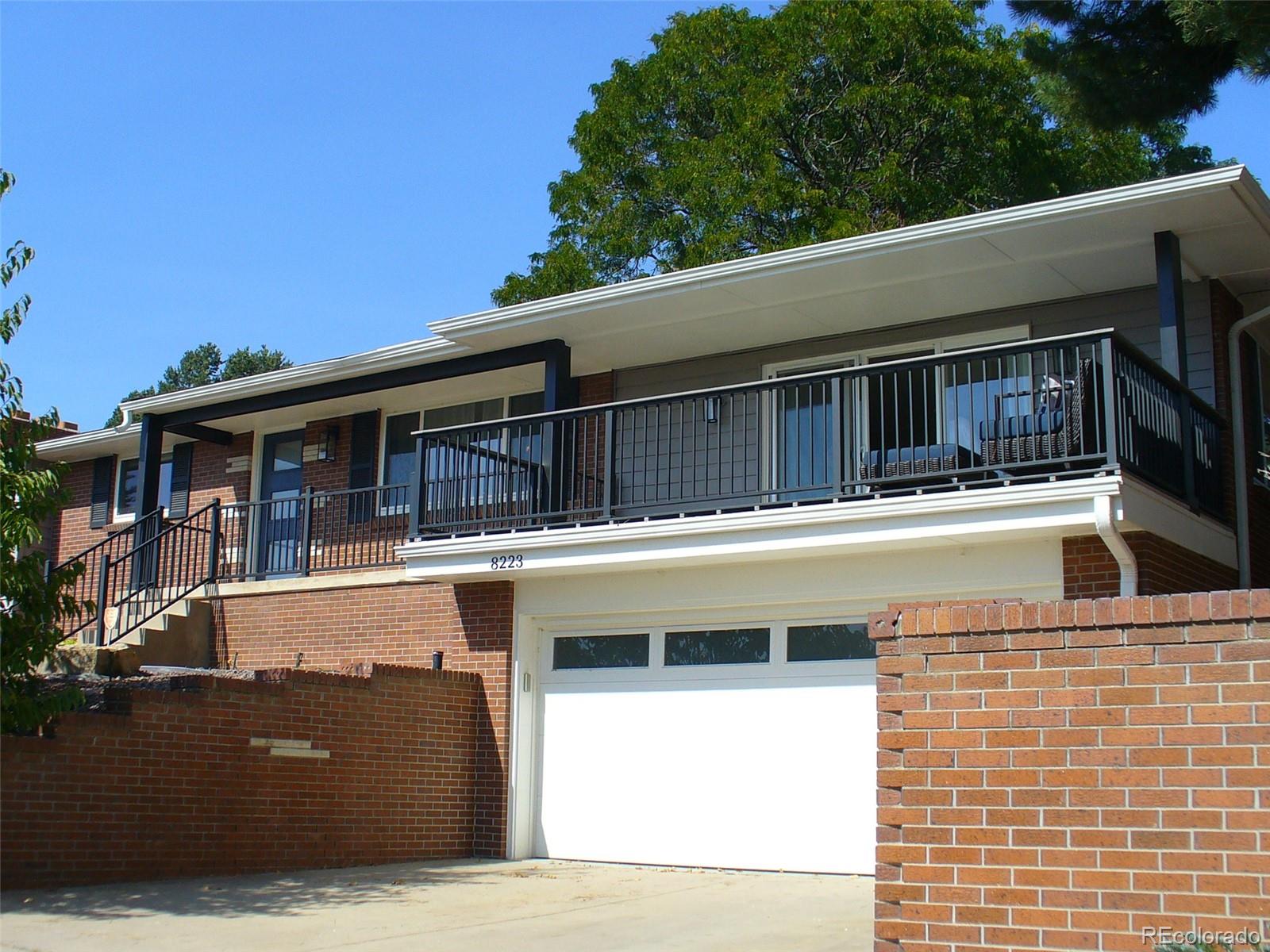8223 W 70th Place