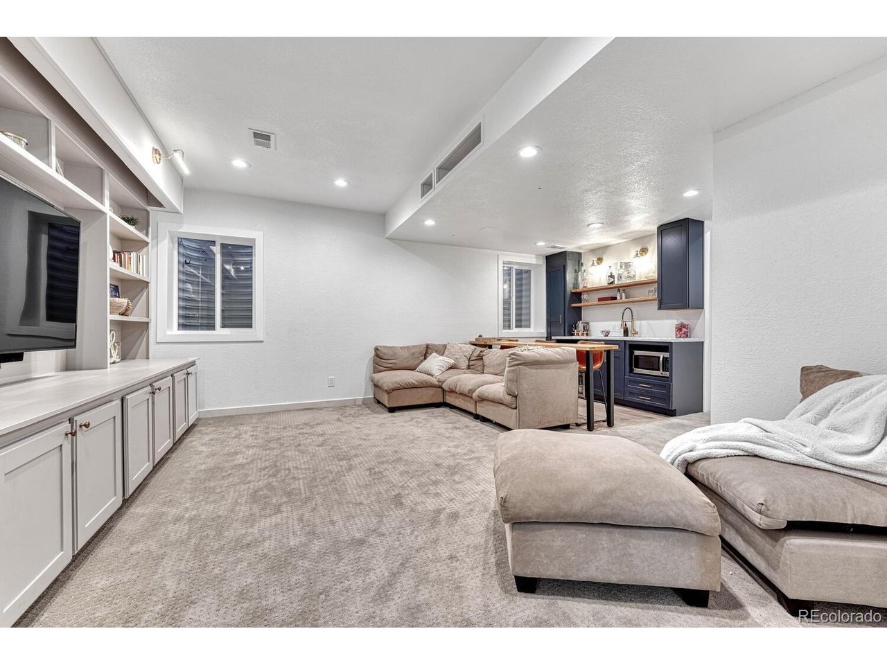 3355 Bittern St