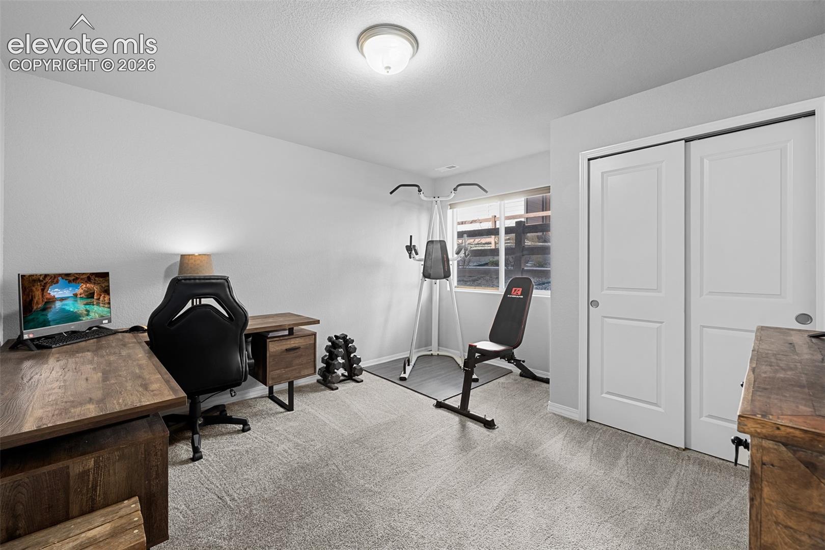 7410 Gorgeted Quail Grove