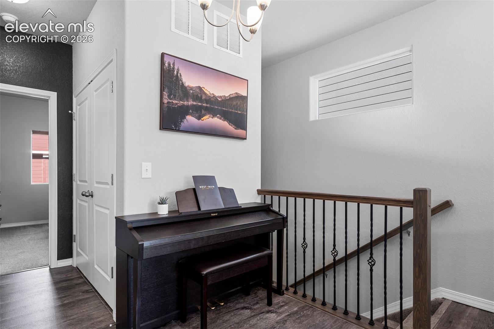 7410 Gorgeted Quail Grove