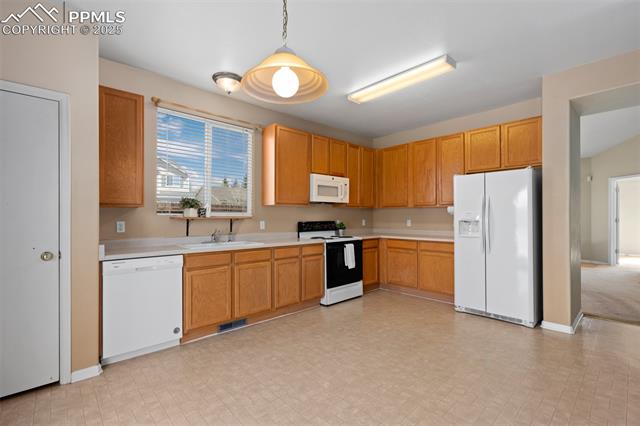 5216 Mountain Air Circle