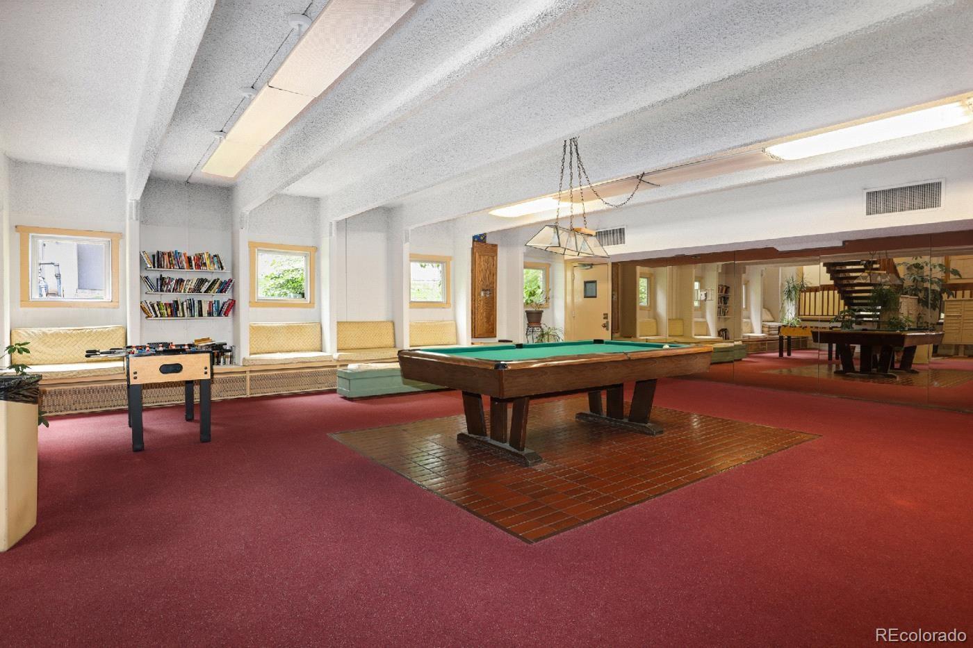 2375 S Linden Court Unit: 313