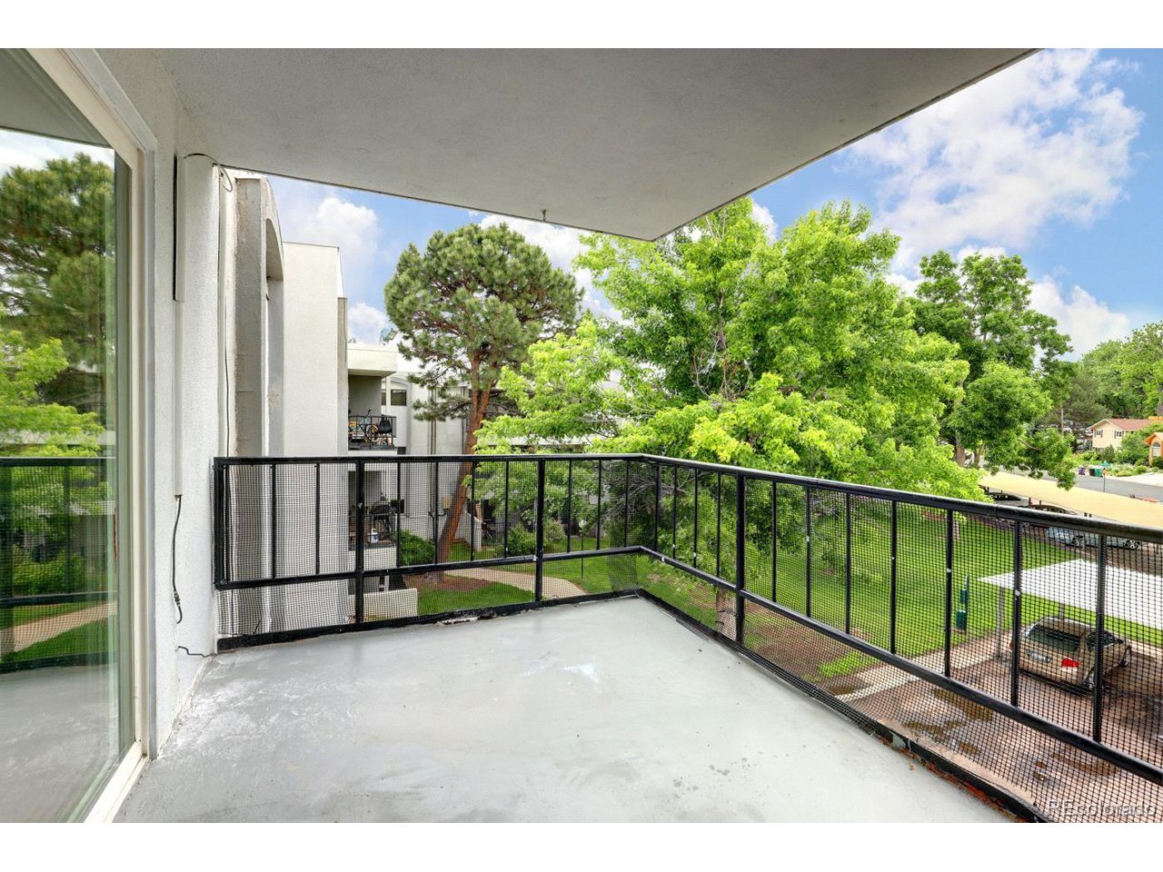 2375 S Linden Ct 313
