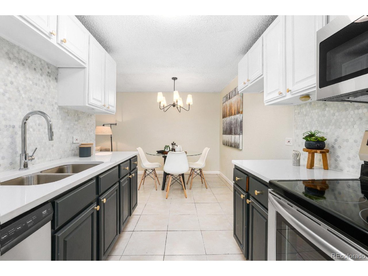 2375 S Linden Ct 313