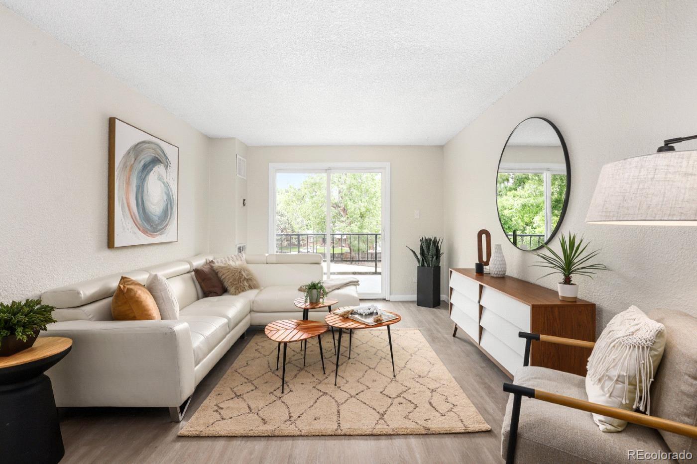 2375 S Linden Court Unit: 313