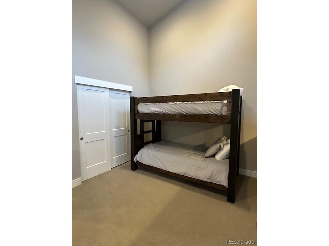37 Mountain Flower Cir