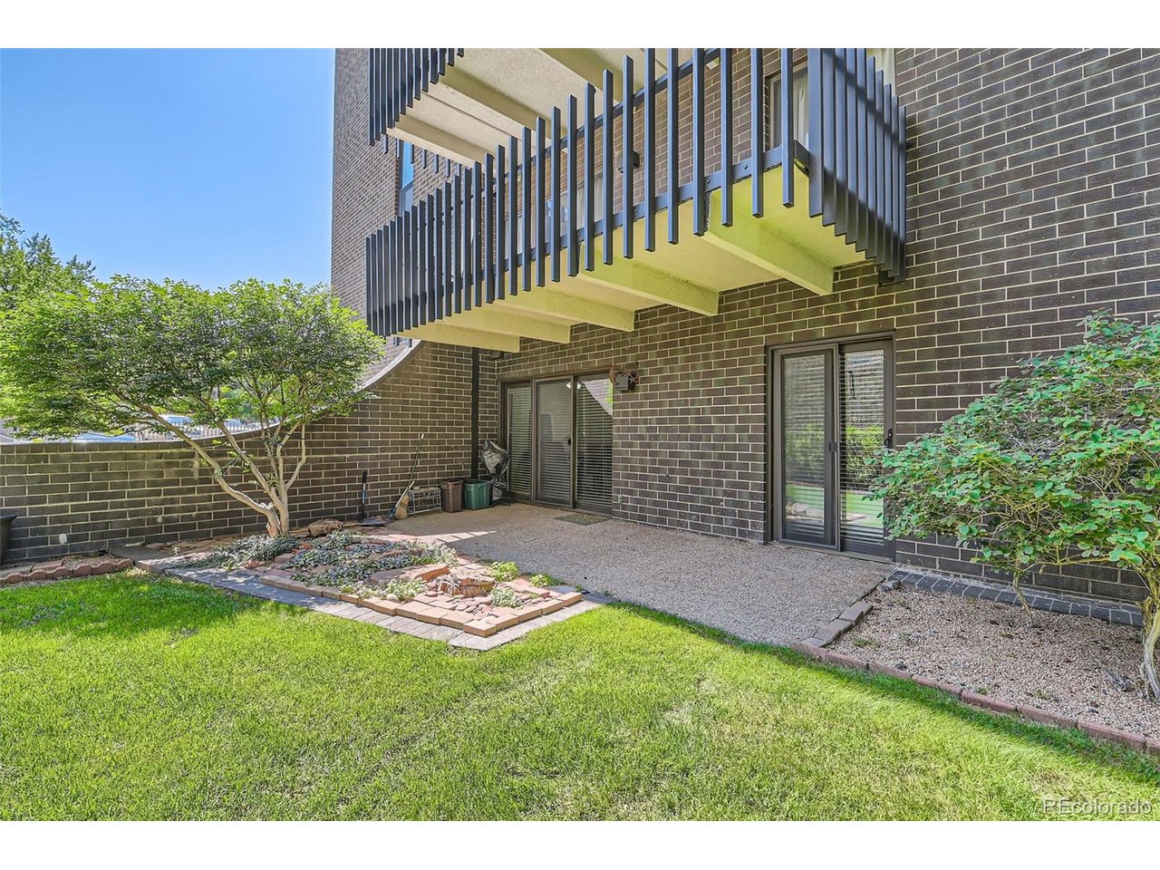 460 S Marion Pkwy 102