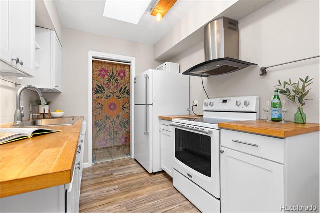 1820 Newland Court Unit: 310