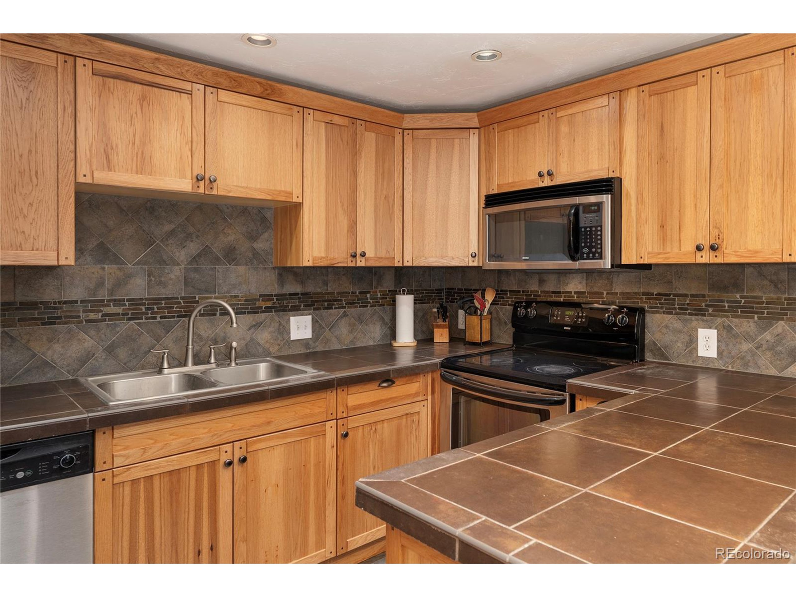 309 County Road 804 E204