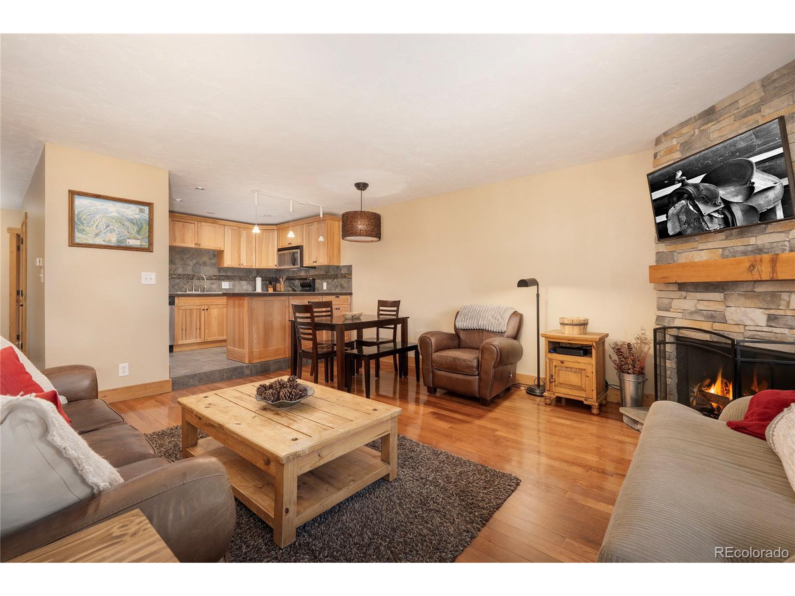 309 County Road 804 E204