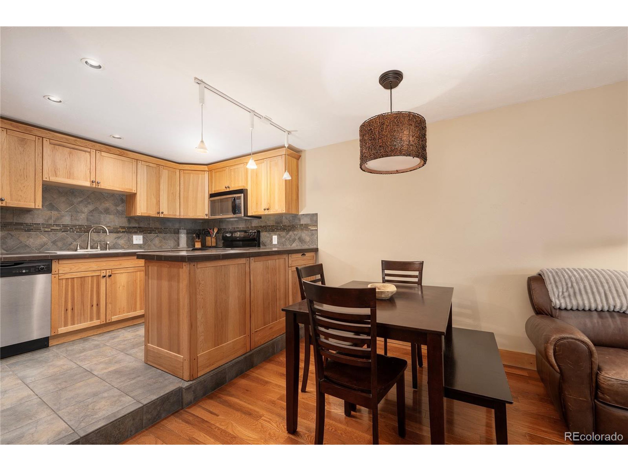 309 County Road 804 E204