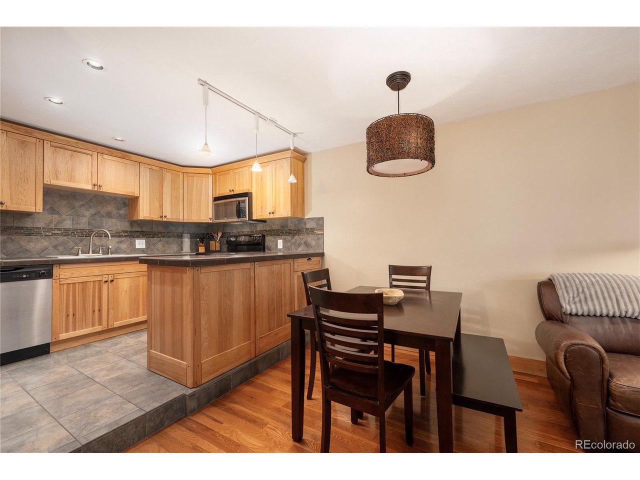 309 County Road 804 E204