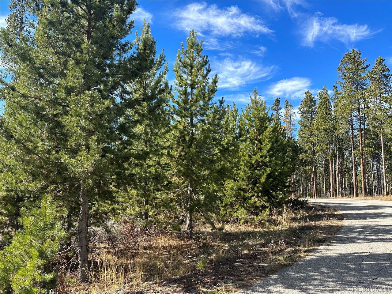 2269 Golf Course Cir / GCR 511