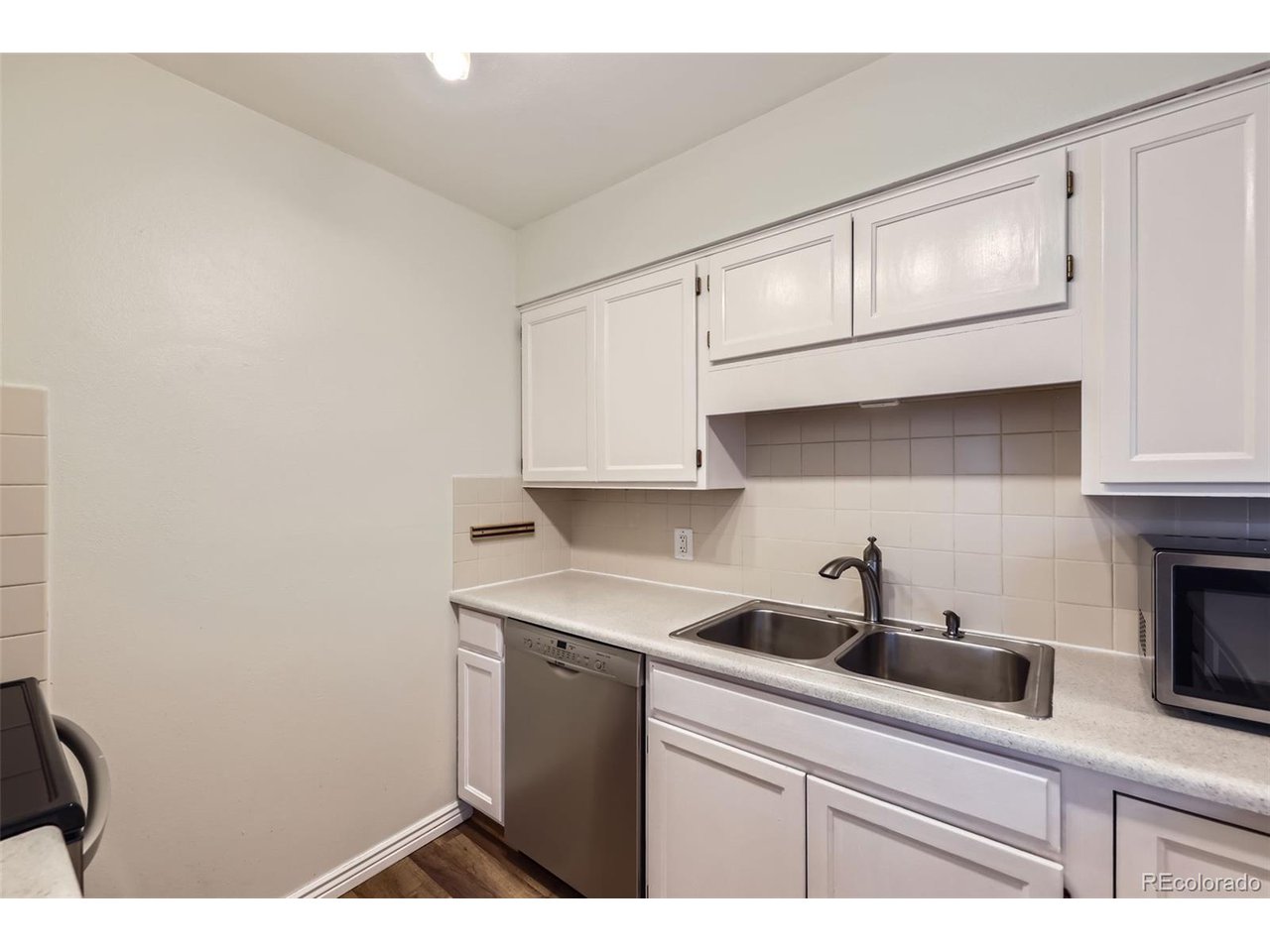 1830 Newland Ct 209