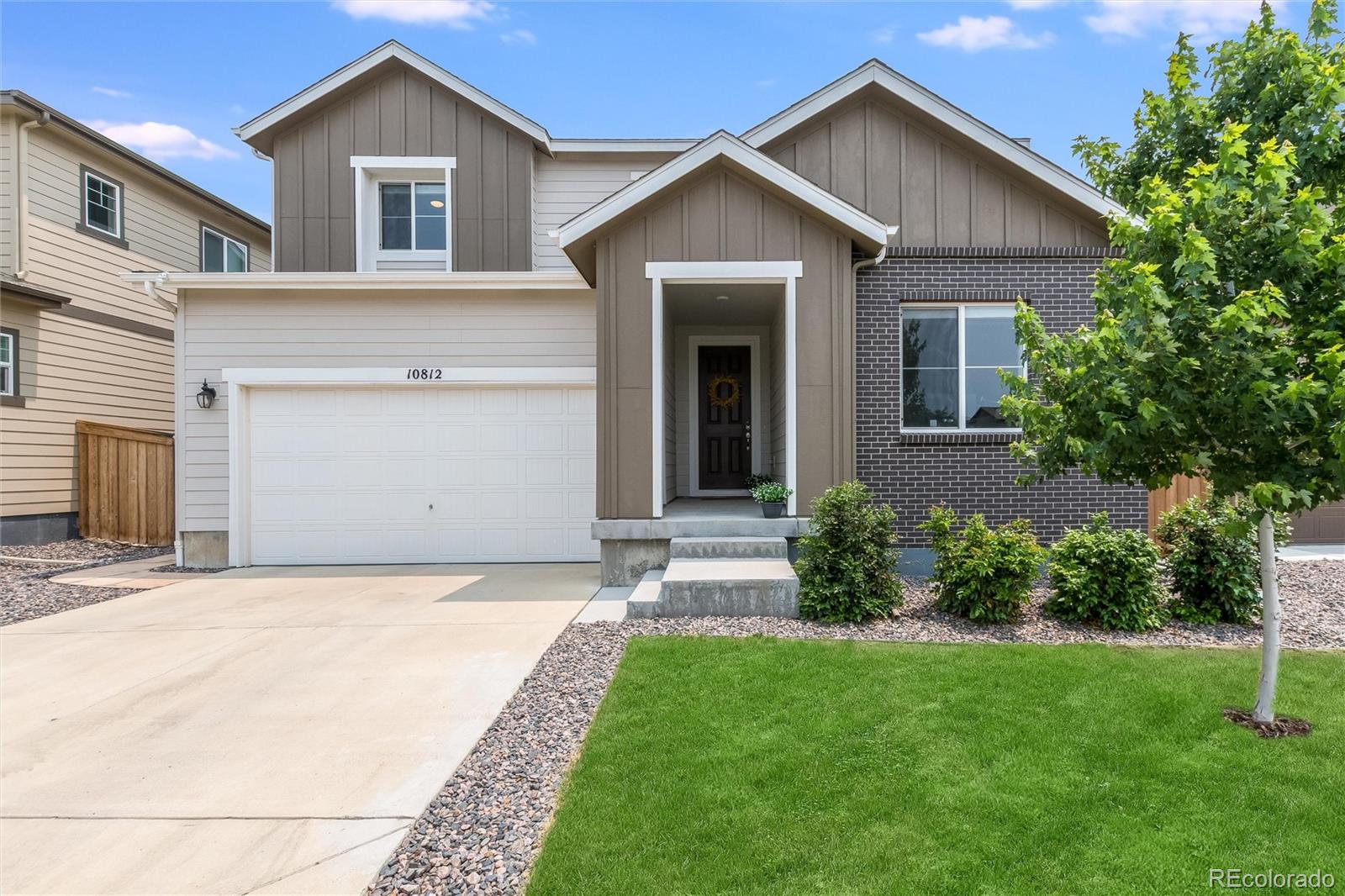 10812 Hayloft Street