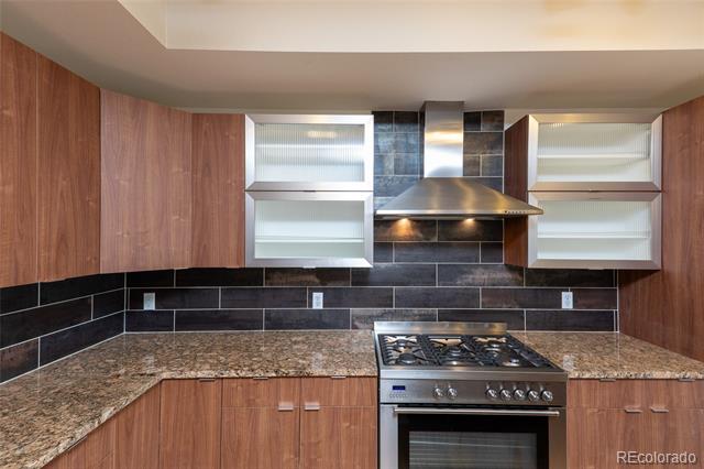 2240 N Clay Street Unit: 505