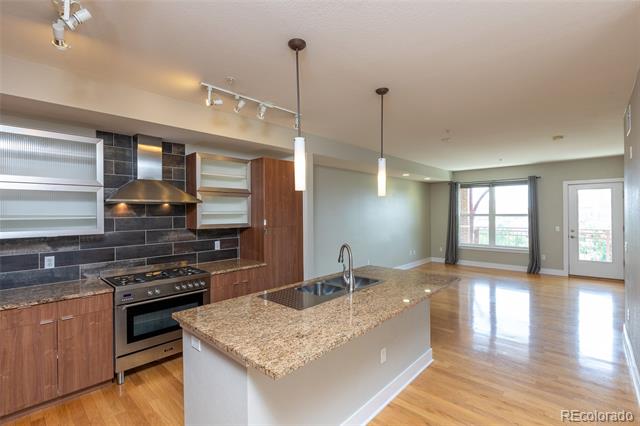 2240 N Clay Street Unit: 505