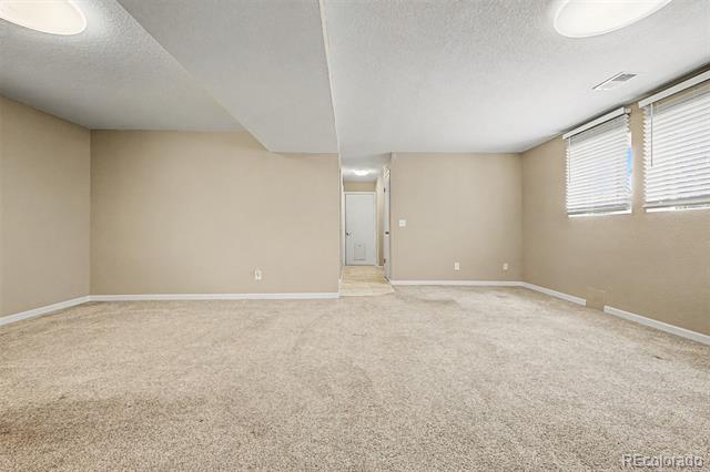 1526 S Fraser Way