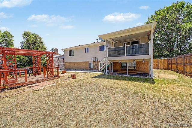 1526 S Fraser Way